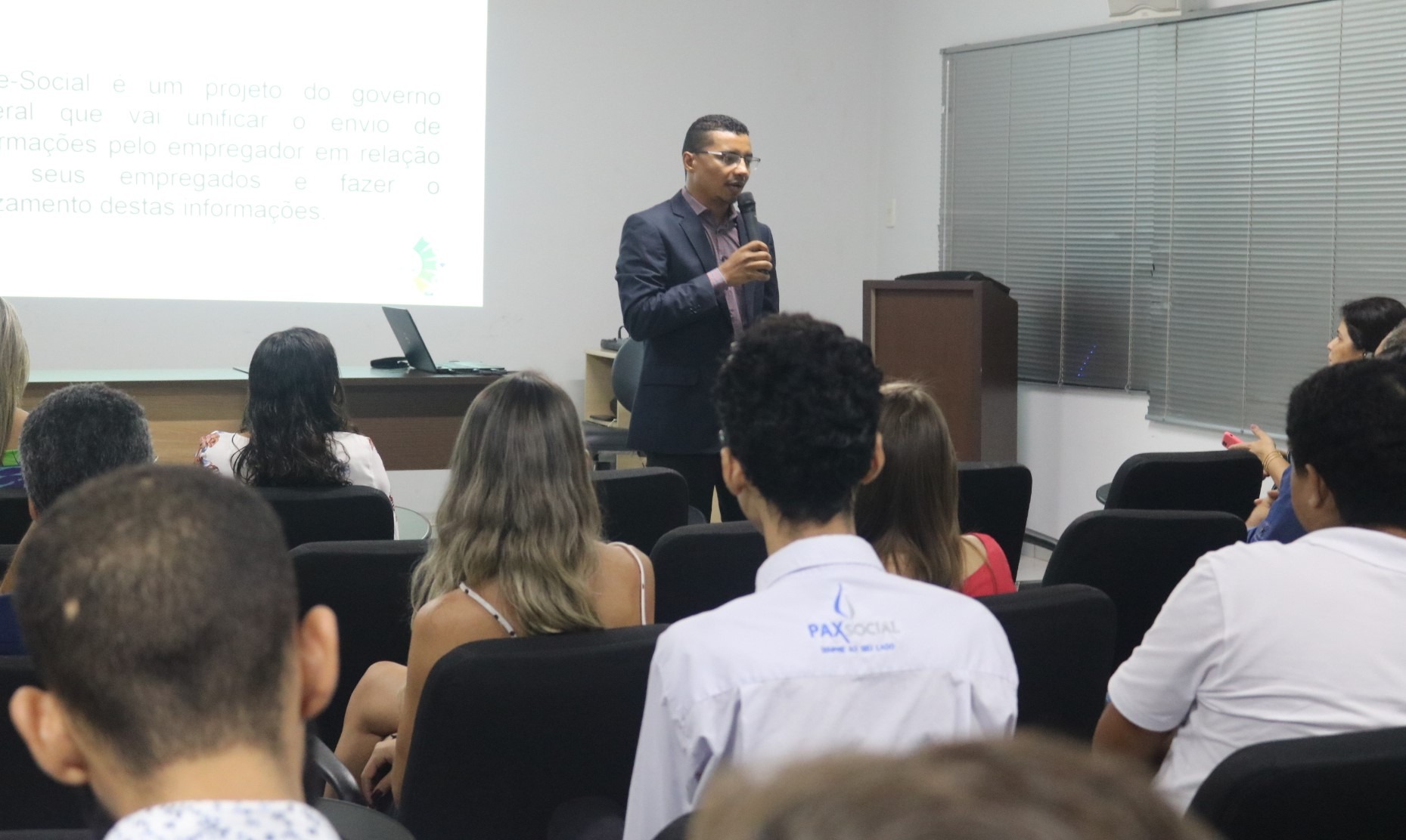 Foto de fundo - Palestrante - eSocial