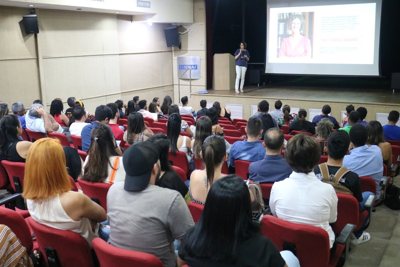 Palestra destacou a importância do marketing digital para as empresas (12)
